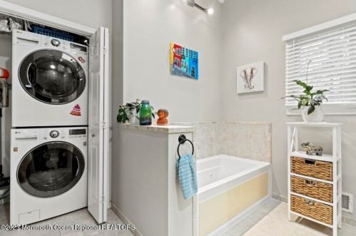 84 Woodland Dr, Bricktown NJ  08723-7431 exterior