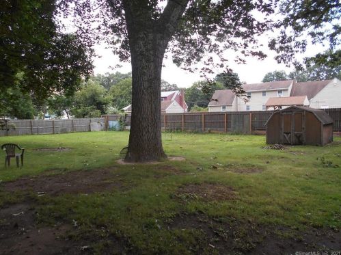 429 Elm St, Windsor Locks CT  06096-1604 exterior