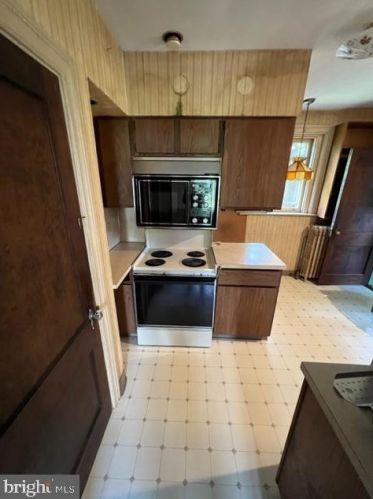 1553 New Holland Pike, Lancaster PA 17601-5653 exterior