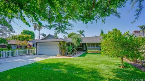 15512 Huston St, Van Nuys, CA 91436-1631