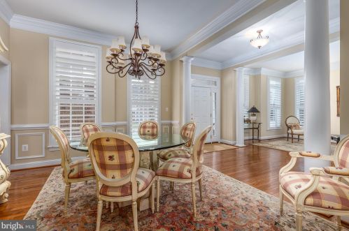 18345 Mid Ocean Pl, Leesburg VA 20176-7451 exterior