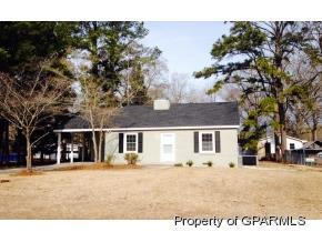 685 Wall St, Grifton, NC 28530-9740