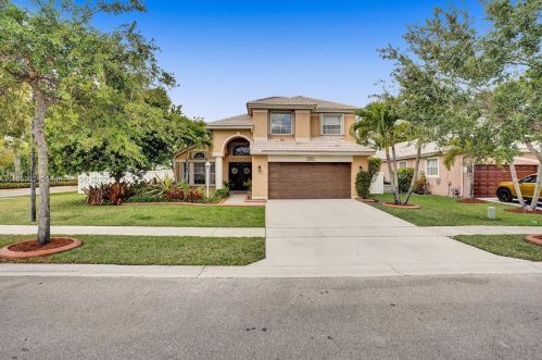 1552 135th Ave, Hollywood, FL 33028-2747