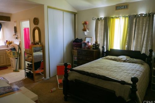 936 Fairway Dr, Colton CA  92324-3187 exterior