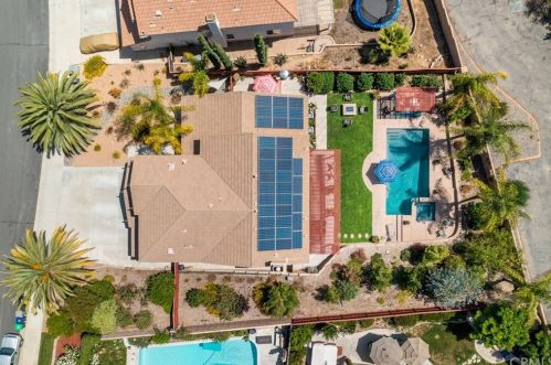 39601 Parkview Dr, Temecula CA  92591-7229 exterior