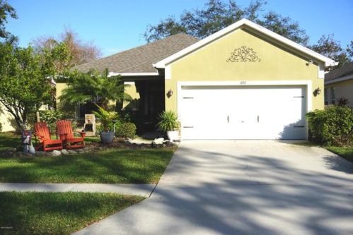 592 Waterside Cir, Titusville, FL 32780-3520