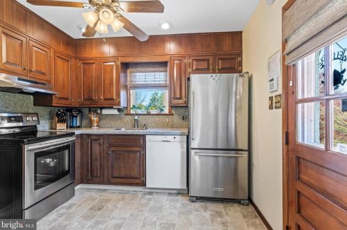 123 Old Kennett Rd, Kennett Sq PA  19348-2631 exterior