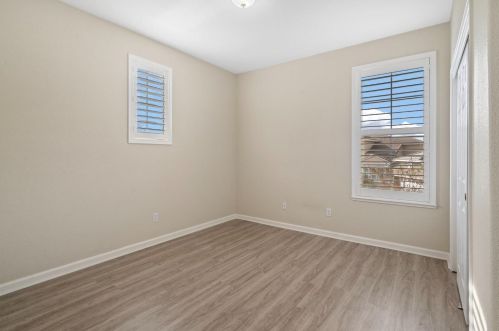 3909 Edgeview Ct, Modesto CA  95355-7318 exterior