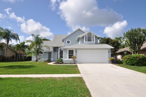 107 Kings Way, West Palm Beach, FL 33411-1566