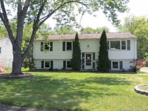 32 Woodside Ln, Plainville, CT 06062-1225