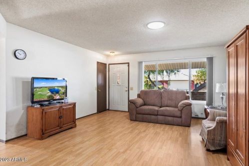 13438 Prospect Dr, Sun City AZ 85375-4124 exterior