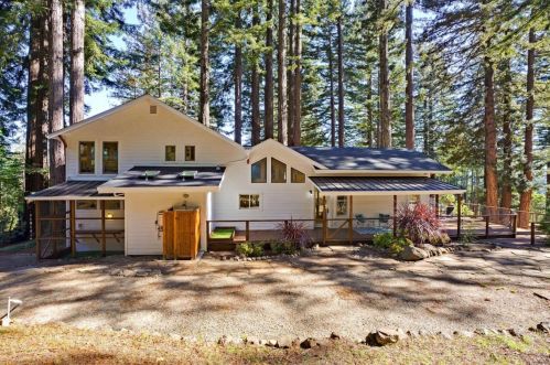 685 Fiddlesticks Dr, Ben Lomond, CA 95005-9399