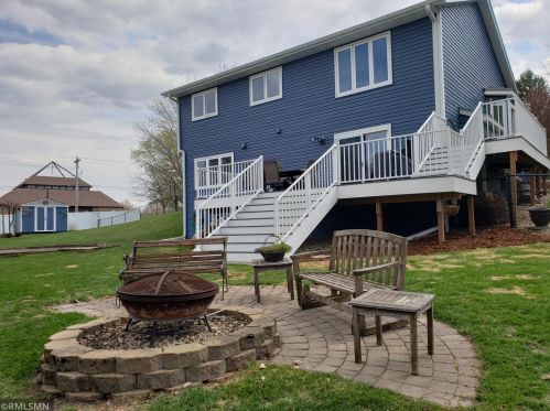 7571 Cahill Ct, South Saint Paul, MN 55076-2950