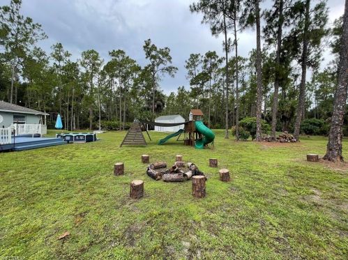 4733 10th Ave, Naples FL  34117-9144 exterior