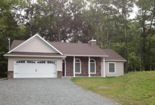 113 Black Forest Dr, Milford, PA 18337-5002