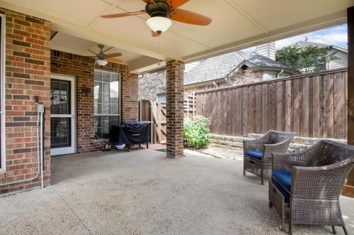 4217 Tiffany Dr, Lewisville TX  75022-0951 exterior