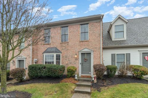 216 Timber View Dr, Harrisburg, PA 17110-3992