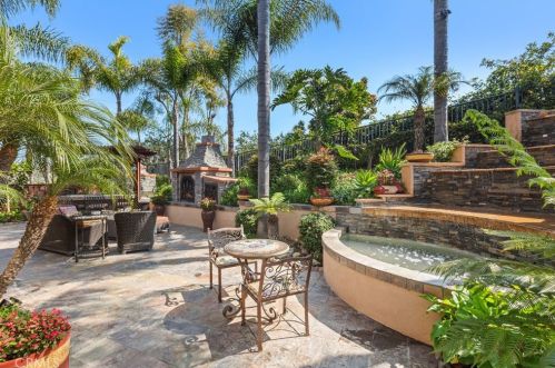 6468 Paseo Cerro, Carlsbad CA  92009-1904 exterior