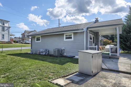 337 Perry St, West Enola PA  17025-2538 exterior