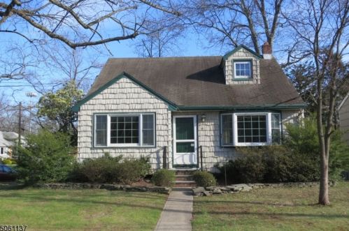 9 Park Ave, Green Brook, NJ 08812-2545