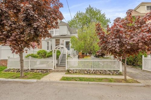 1160 Vincent Ave, Bronx, NY 10465-1449