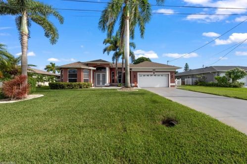 143 31st St, Cape Coral, FL 33904-3438