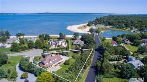 1410 Kimberly Ln, Southold, NY 11971-3247