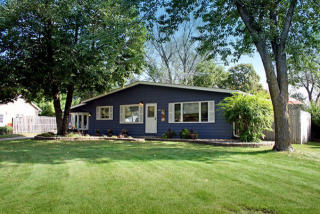 3304 Jewel Cir, Ames, IA 50010-8486