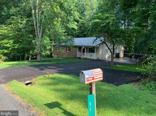 11 Robin Trl, Charnita, PA 17320-8116