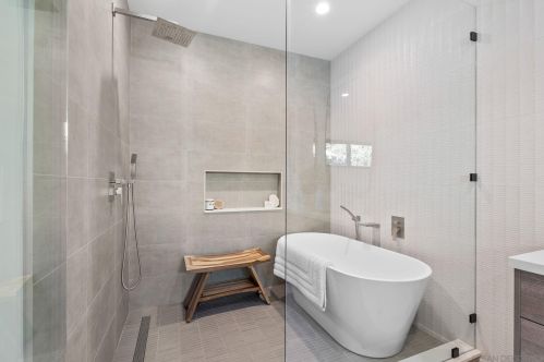 1855 Frankfort St, San Diego CA  92110-3514 exterior