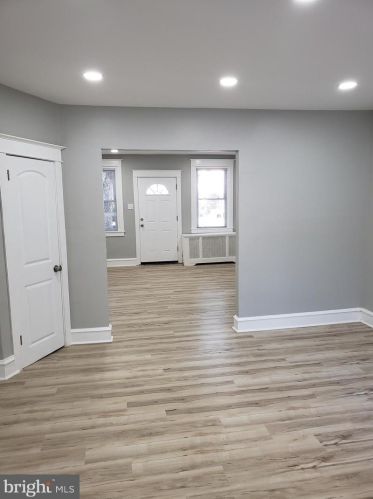 5537 Loretto Ave, Philadelphia PA  19124-1714 exterior