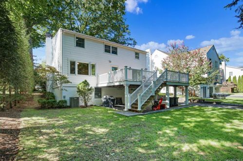 55 Fayette Rd, Scarsdale NY  10583-7156 exterior