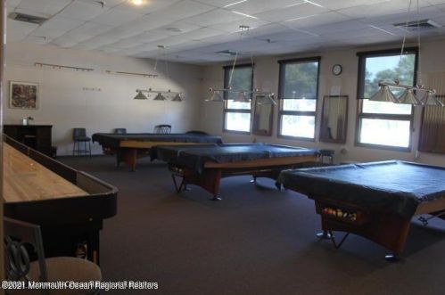 10 Dartmoor Rd, Bricktown NJ  08724-2057 exterior