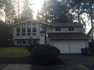 7605 128th Pl, Kirkland WA  98033-8235 exterior