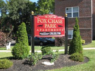 8248 Rockwell Ave, Philadelphia PA  19111-1850 exterior