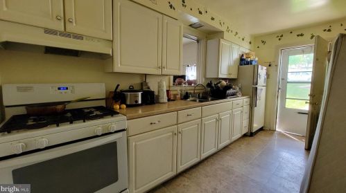 1941 State St, Harrisburg PA  17103-1642 exterior