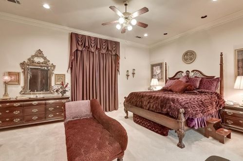 2212 Vly Vw Dr, Cedar Hill TX 75104-6712 exterior