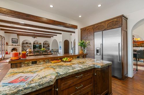 5320 Ivafern Ln, La Canada CA  91011-2811 exterior