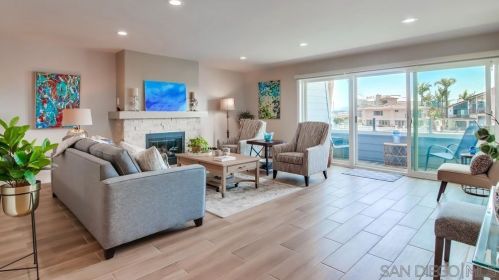 84 Montego Ct, San Diego CA 92118-3252 exterior