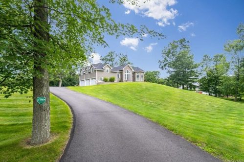 345 Lattintown Rd, Marlborough, NY 12542-5611