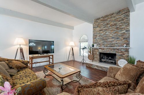 7204 Camino Vecino, Tucson AZ 85715-3418 exterior