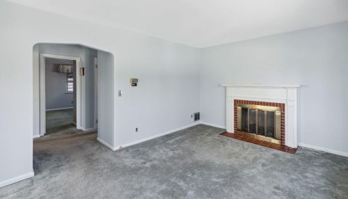 323 Swan Cir, Covington KY  41018-1937 exterior