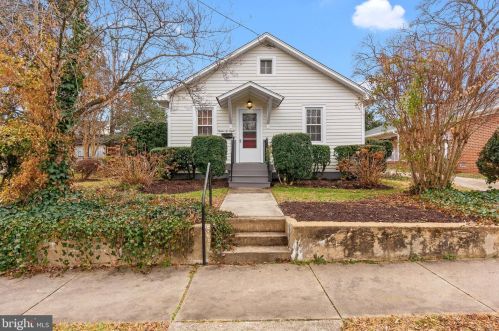 1208 Thornton St, Fredericksburg, VA 22401-4634