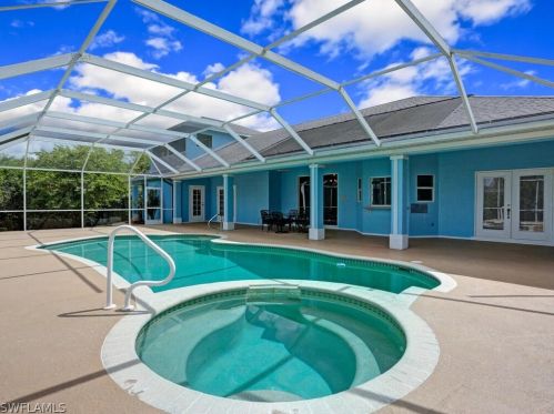 813 Glenn Ave, Lehigh Acres FL 33972-3333 exterior