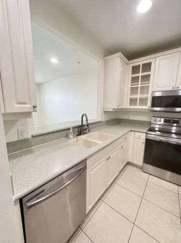 1284 Piazza Antinori, Boynton Beach FL  33426-8270 exterior