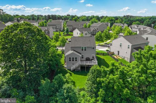 111 Eisentown Dr, Lovettsville VA  20180-8547 exterior