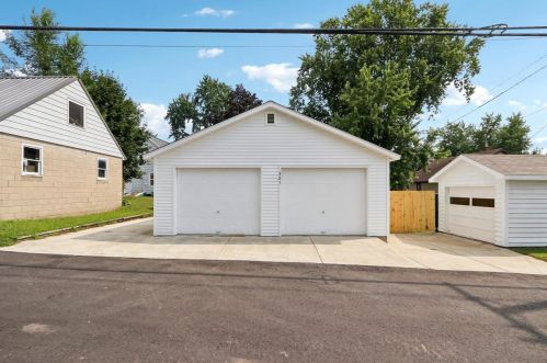 321 Carroll St, Portage WI  53901-1803 exterior
