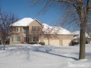 8806 Sunset Crst, Victoria MN  55386-9557 exterior