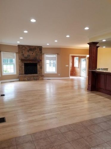 351 Matthews St, Bristol CT  06010-3400 exterior