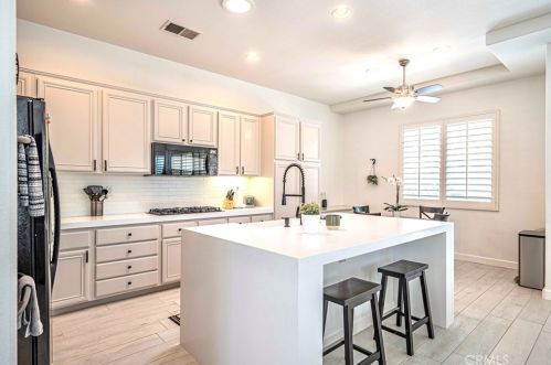 79806 Barcelona Dr, La Quinta CA  92253-8809 exterior
